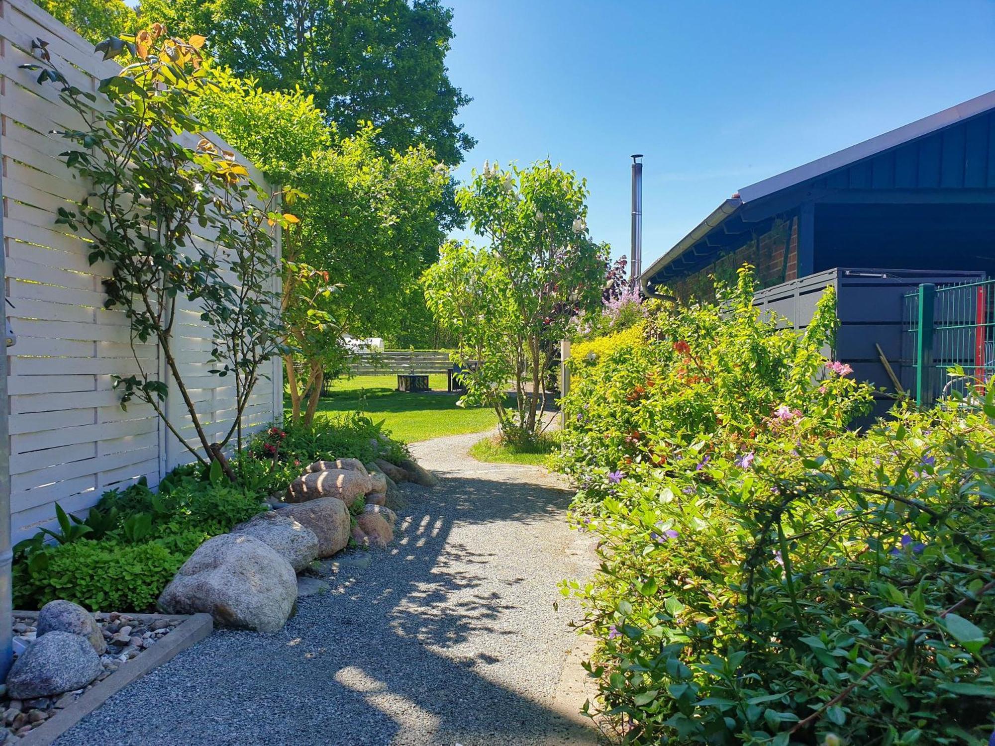 Fewo Am Wald Fewo 03 - Balkon, Gartennutzung, Sauna Глове Экстерьер фото